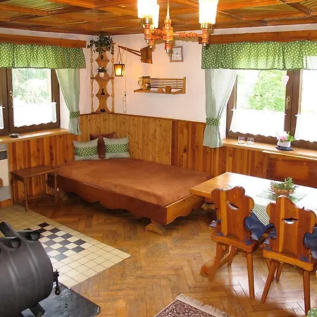 Haus Mila Semesterbostad